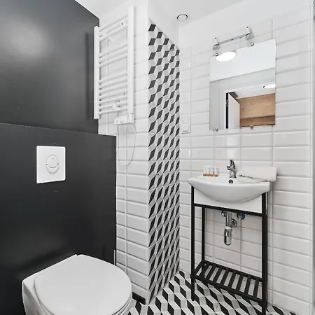 Mezzanine Studio Zarembowicza Airport By Renters * Wroclaw